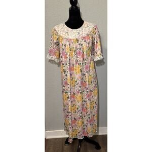 Spirit Costume Granny NightGown Muumuu‎ Floral With Lace Size Ladies Small